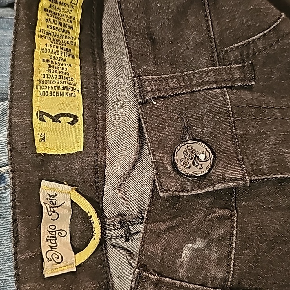 Black skinny jeans